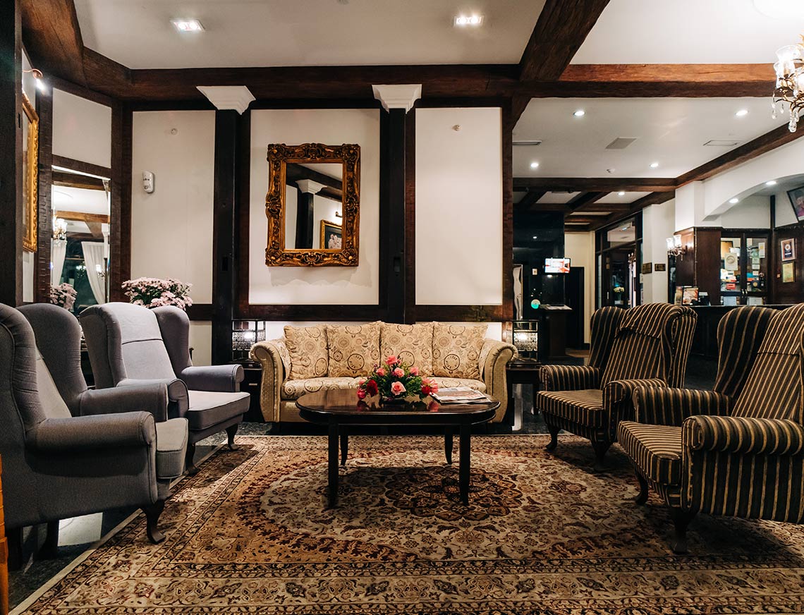 Hotel De'La Ferns (Inside)